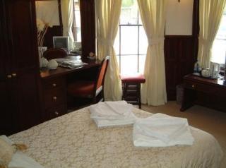 Georgian House Hotel 3*