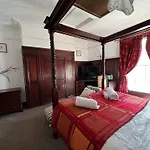 Georgian House Hotel